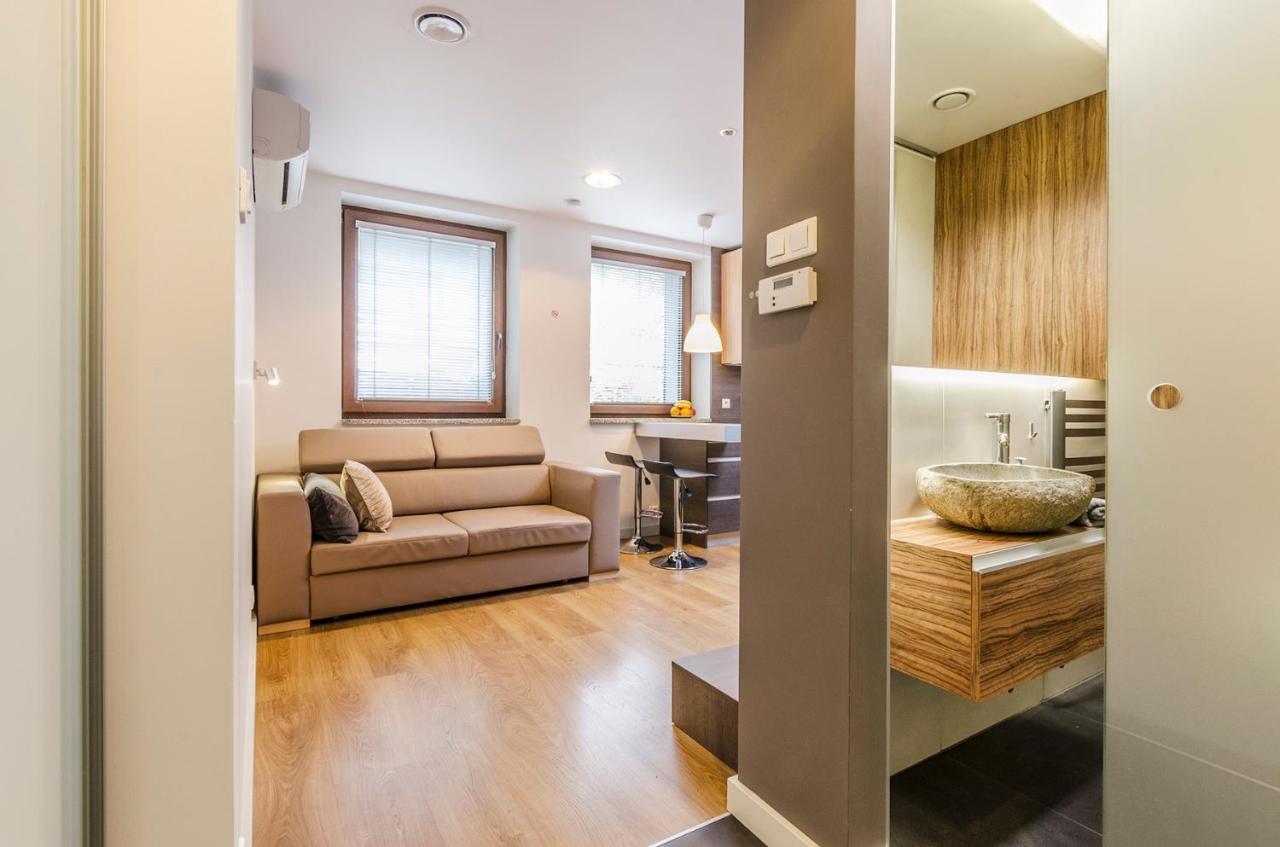 Lupoapartments Kosynierow Klimatyzacja Dostep Na Kod Лодз Екстериор снимка