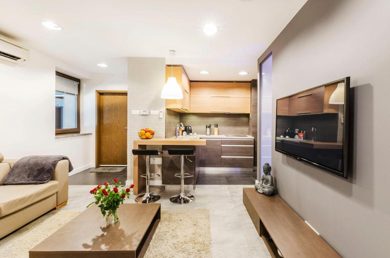 Lupoapartments Kosynierow Klimatyzacja Dostep Na Kod Лодз Екстериор снимка